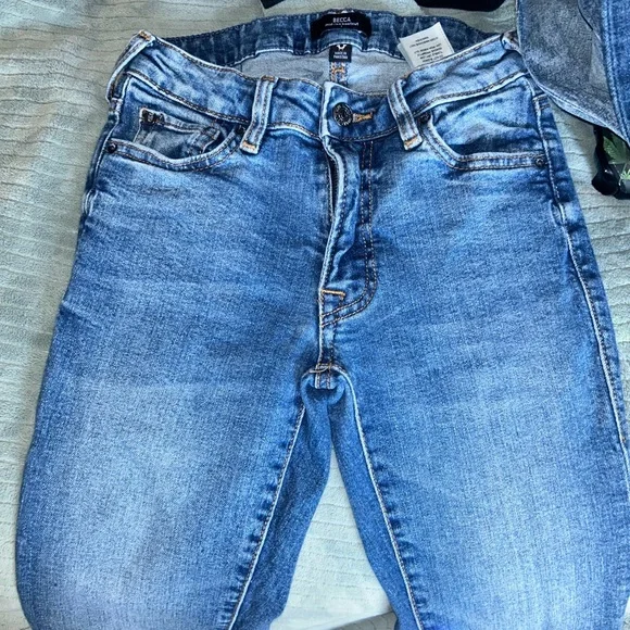 Women’s jeans - Picture 2 of 2
